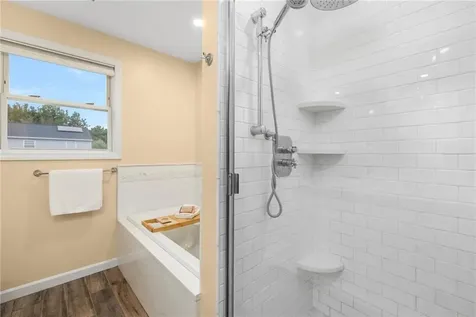 117 Laura Circle Cranston RI 02920