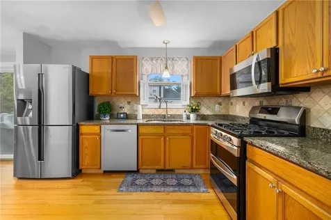 117 Laura Circle Cranston RI 02920