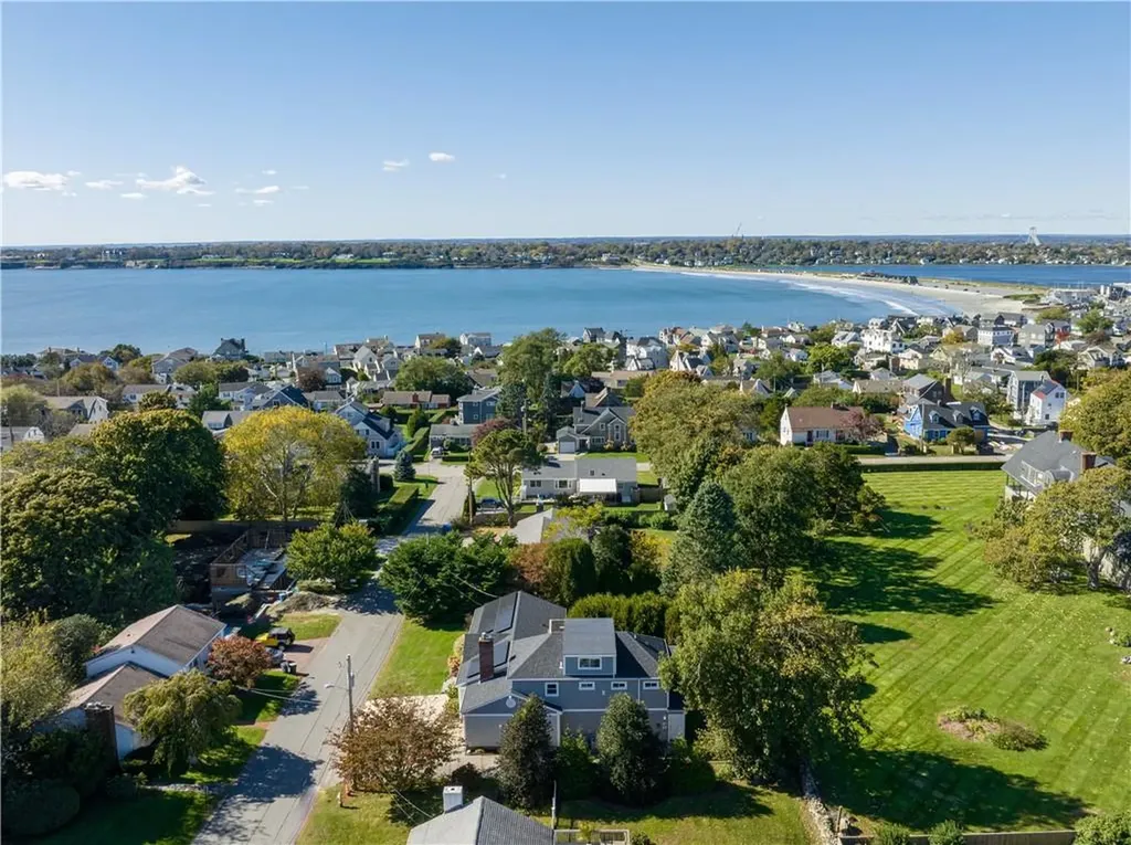 4 James Street Middletown RI 02842