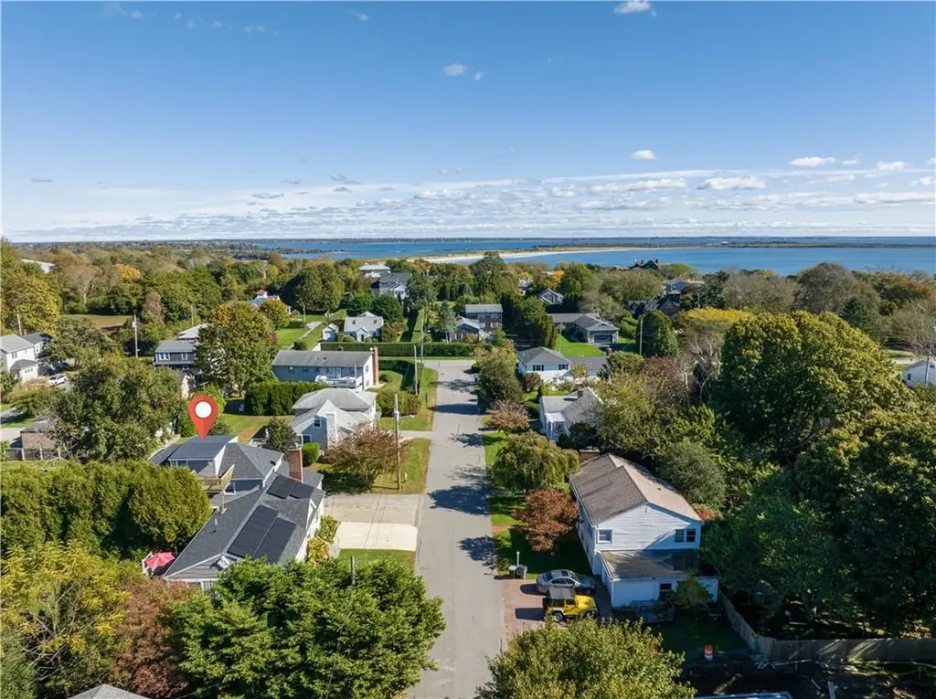 4 James Street Middletown RI 02842