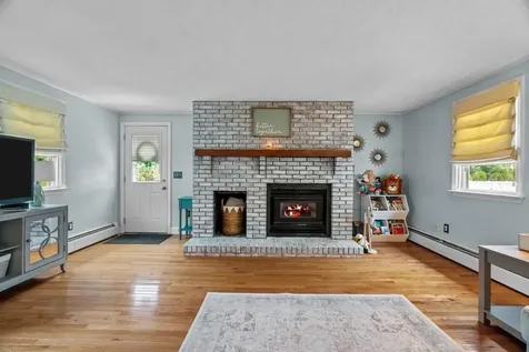 132 Grove Avenue East Providence RI 02914