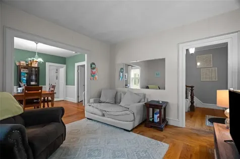 132 Grove Avenue East Providence RI 02914