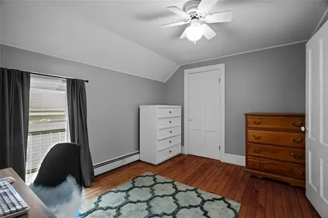 132 Grove Avenue East Providence RI 02914