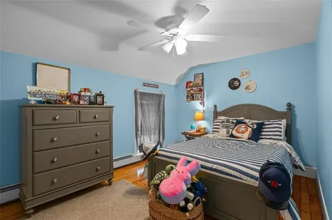 132 Grove Avenue East Providence RI 02914