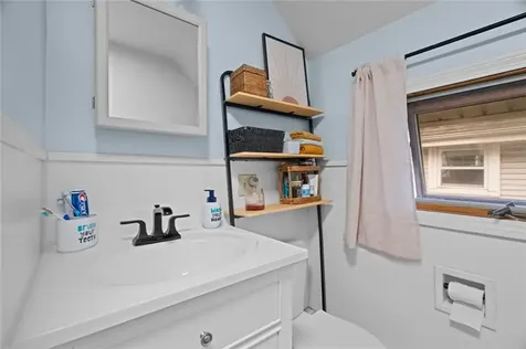 132 Grove Avenue East Providence RI 02914