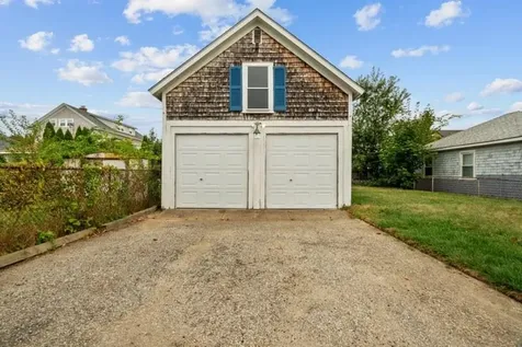 132 Grove Avenue East Providence RI 02914