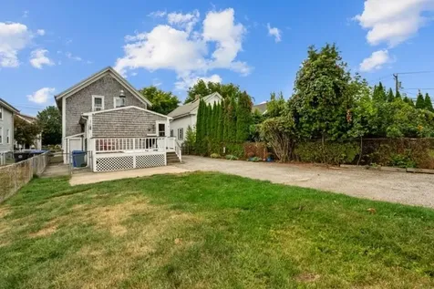 132 Grove Avenue East Providence RI 02914