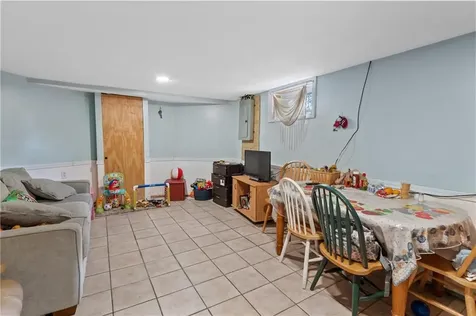 635 Chalkstone Street Providence RI 02908