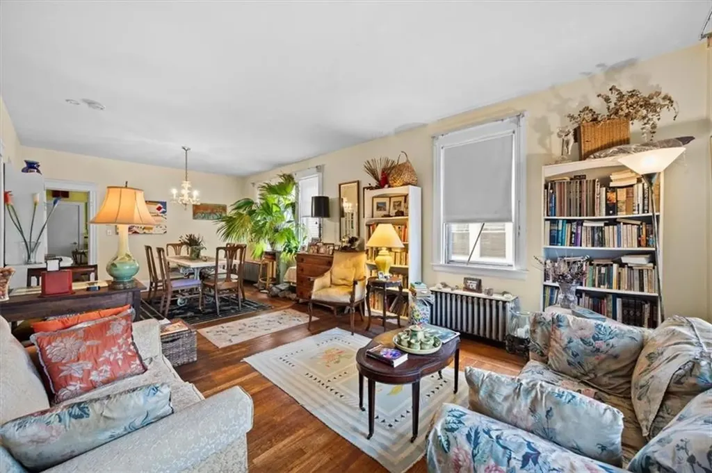 117 Radcliffe Avenue Providence RI 02908