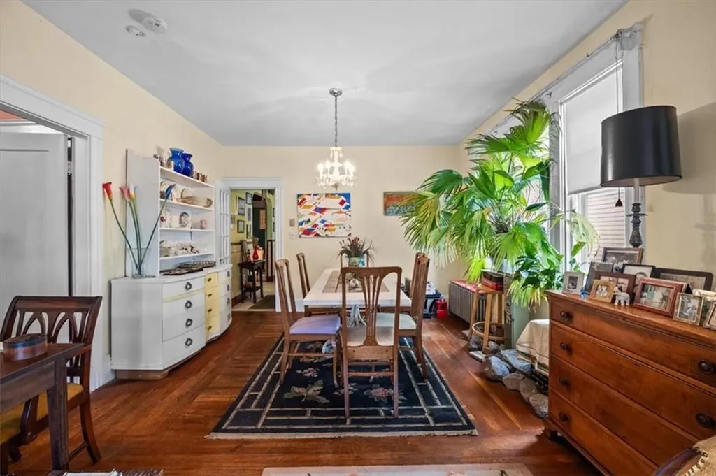 117 Radcliffe Avenue Providence RI 02908