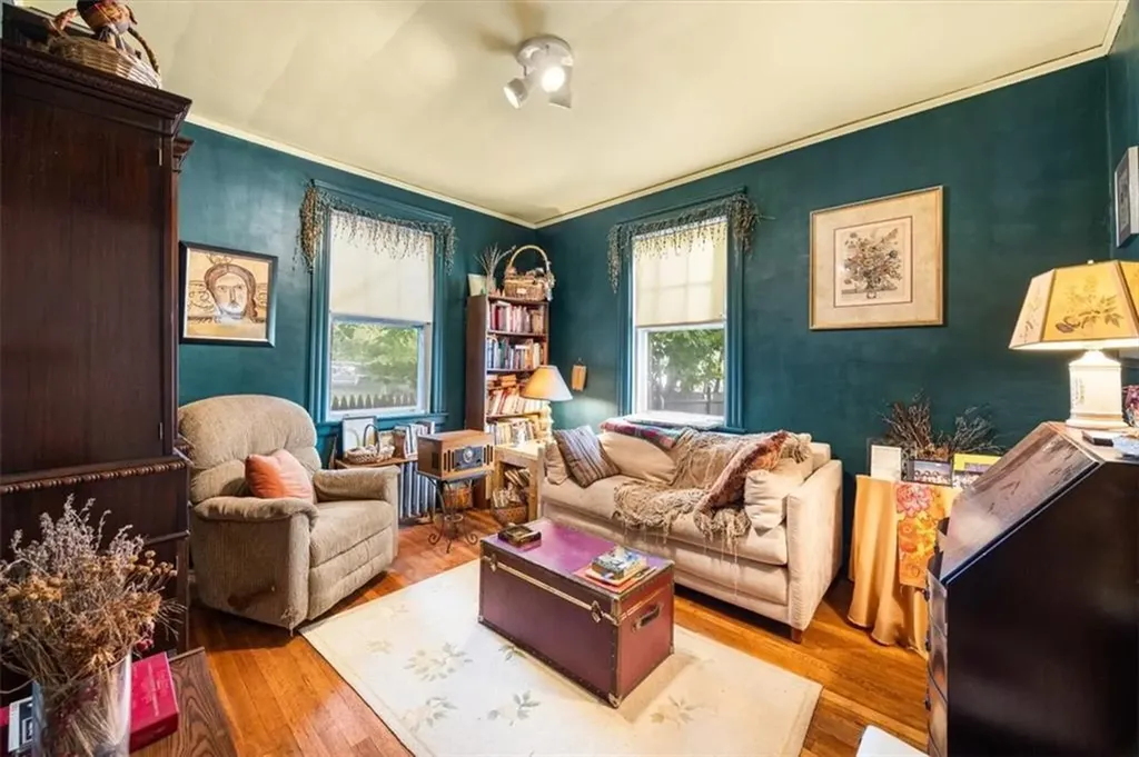 117 Radcliffe Avenue Providence RI 02908