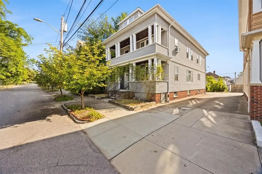 117 Radcliffe Avenue Providence RI 02908