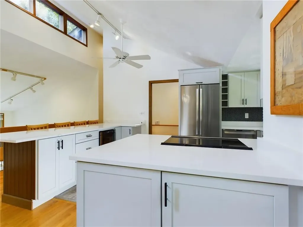 112 Captains Circle Tiverton RI 02878