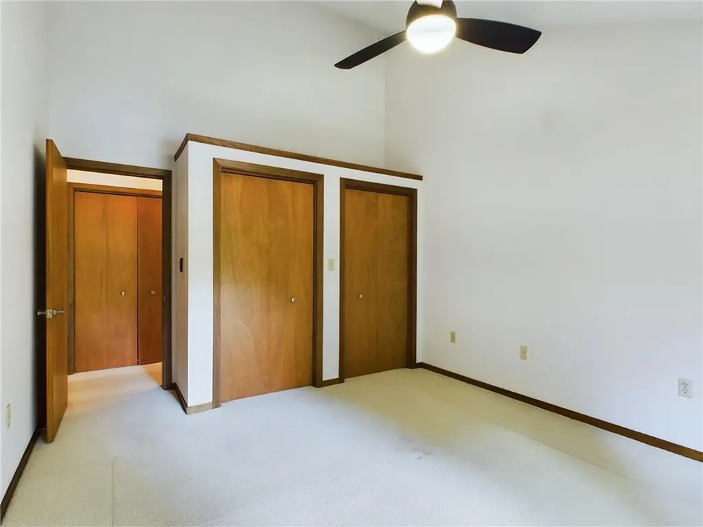 112 Captains Circle Tiverton RI 02878