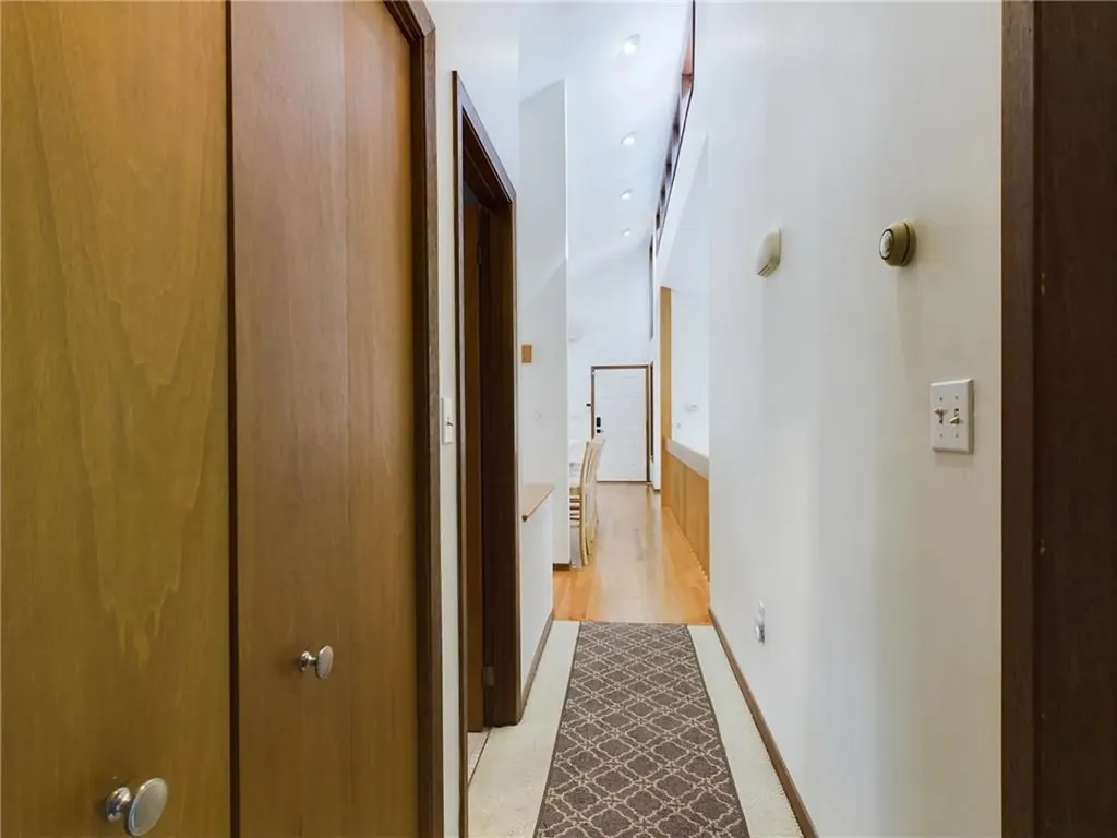 112 Captains Circle Tiverton RI 02878