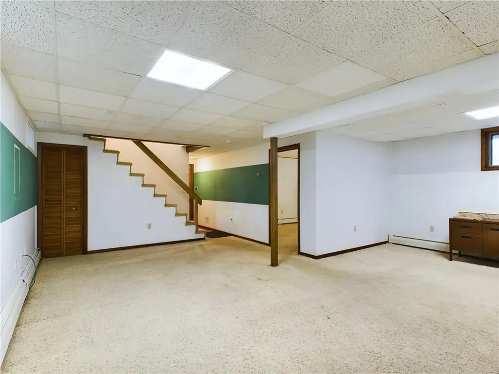 112 Captains Circle Tiverton RI 02878