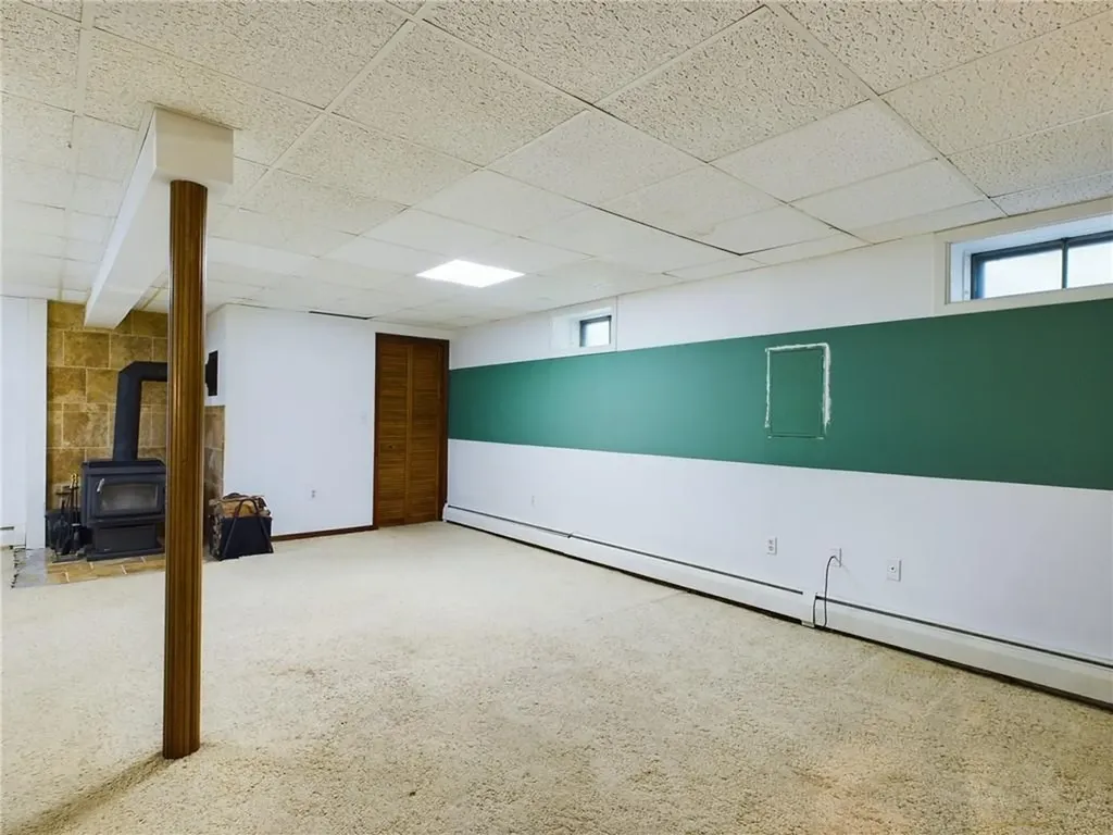 112 Captains Circle Tiverton RI 02878