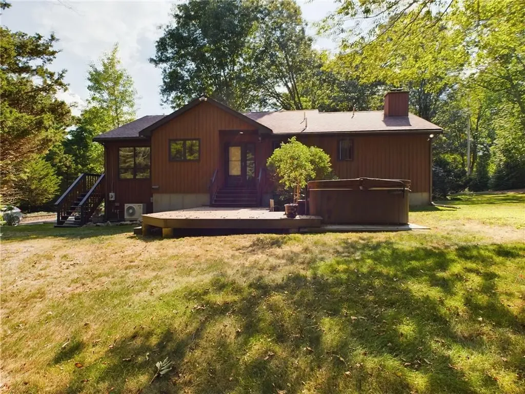 112 Captains Circle Tiverton RI 02878