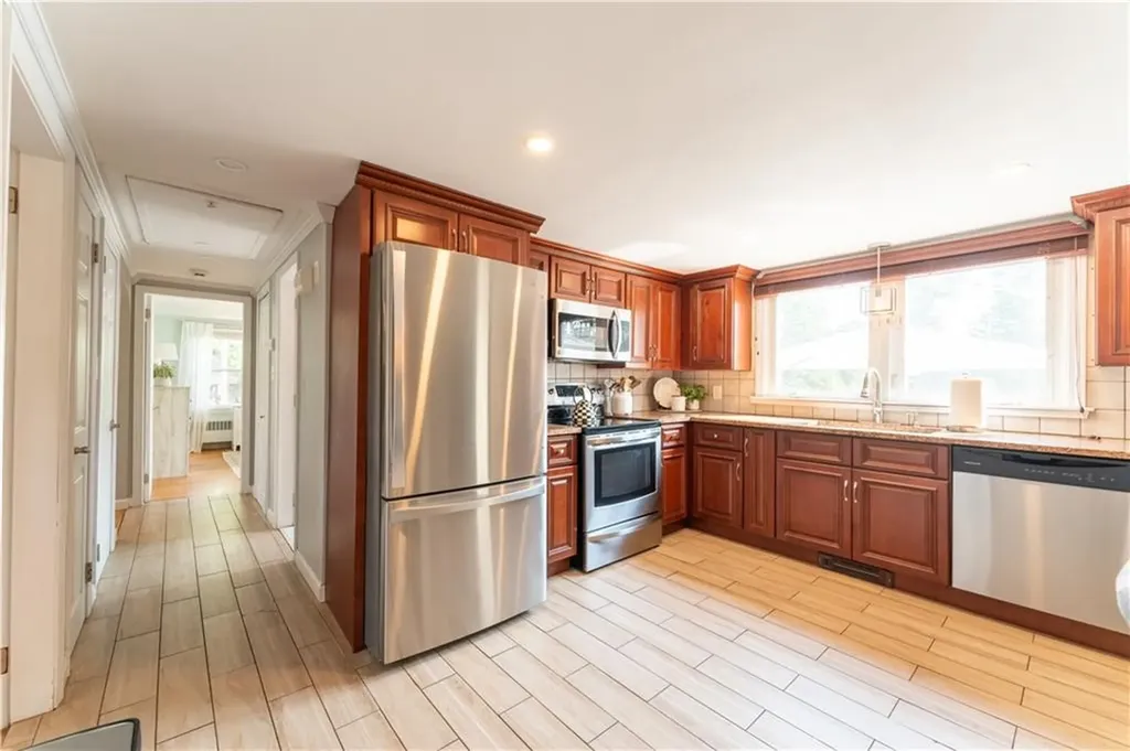 30 Gadoury Drive Cumberland RI 02864