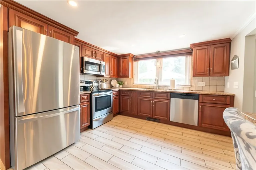 30 Gadoury Drive Cumberland RI 02864