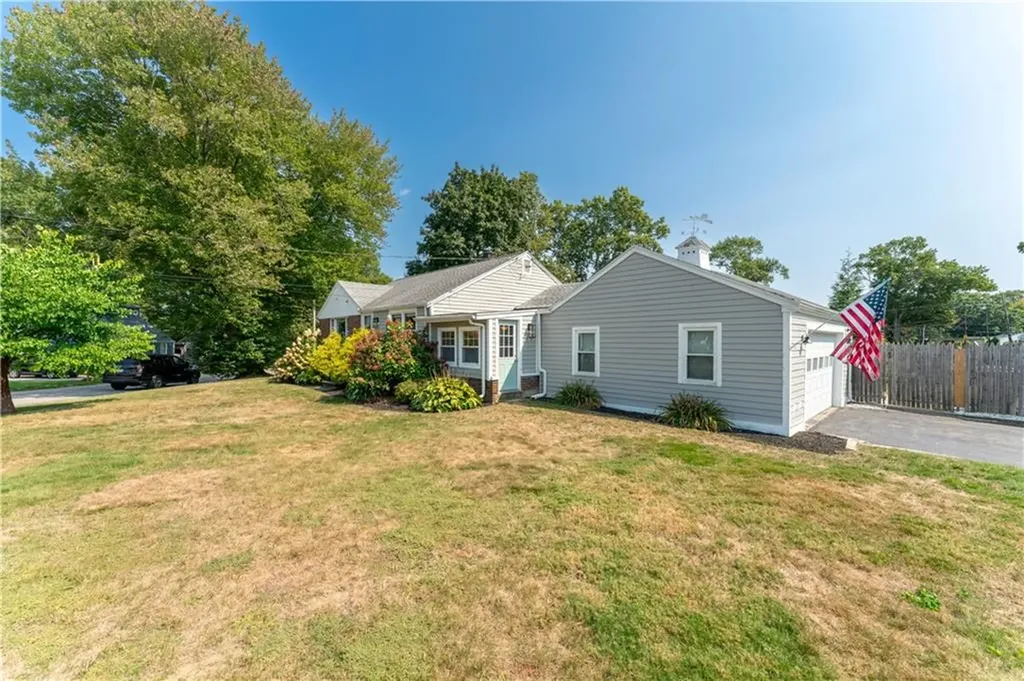 30 Gadoury Drive Cumberland RI 02864