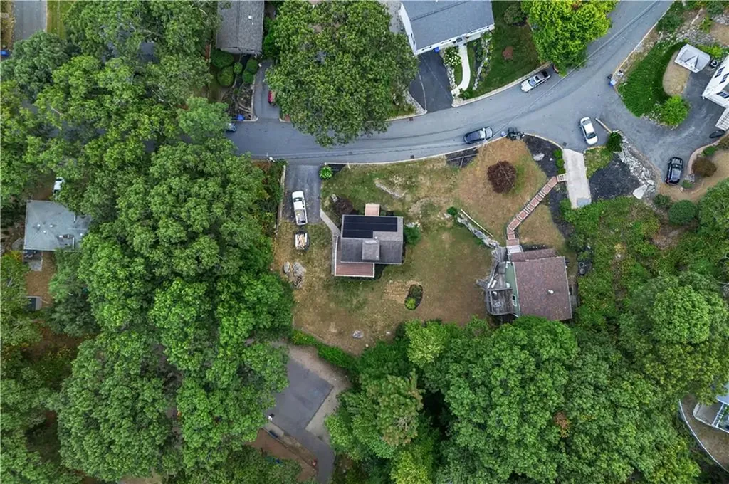 25 Smith Street Lincoln RI 02865