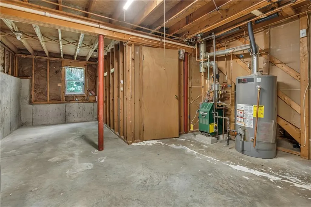 25 Smith Street Lincoln RI 02865