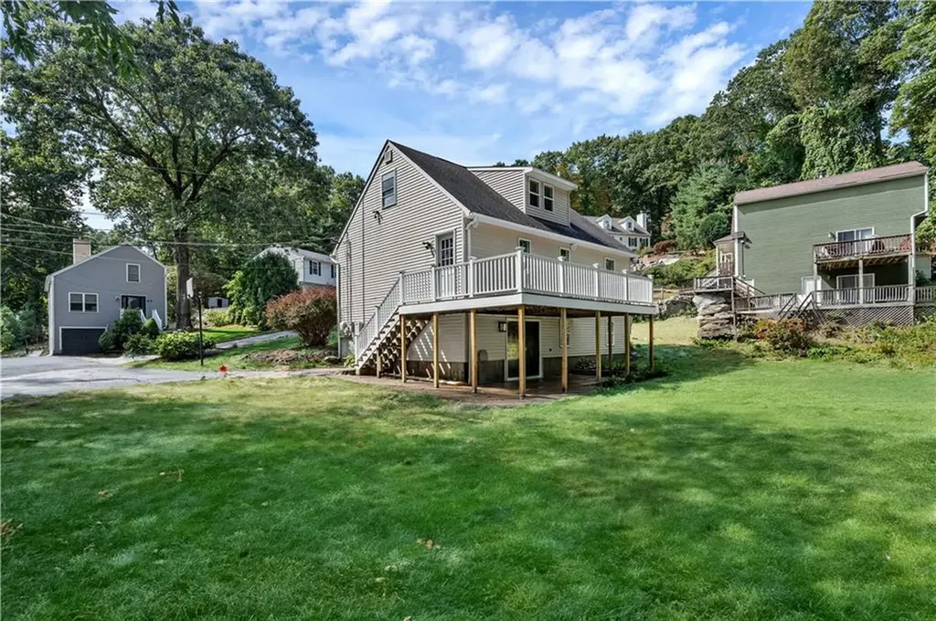 25 Smith Street Lincoln RI 02865