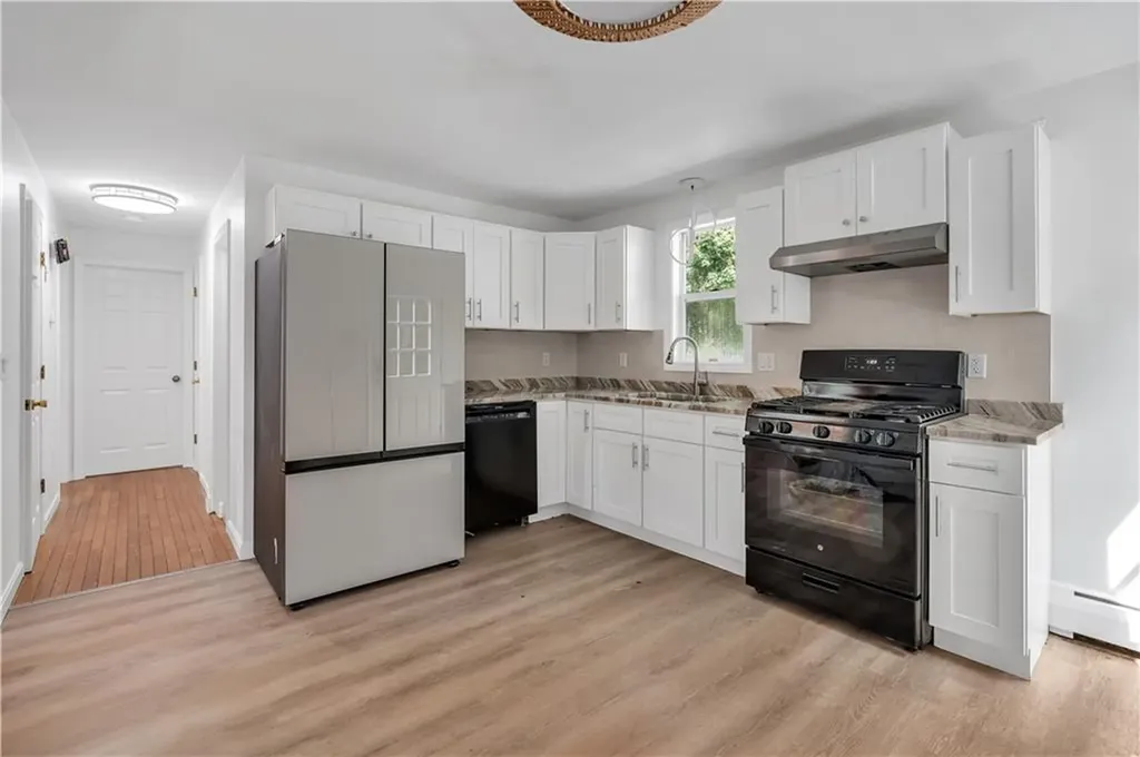 25 Smith Street Lincoln RI 02865