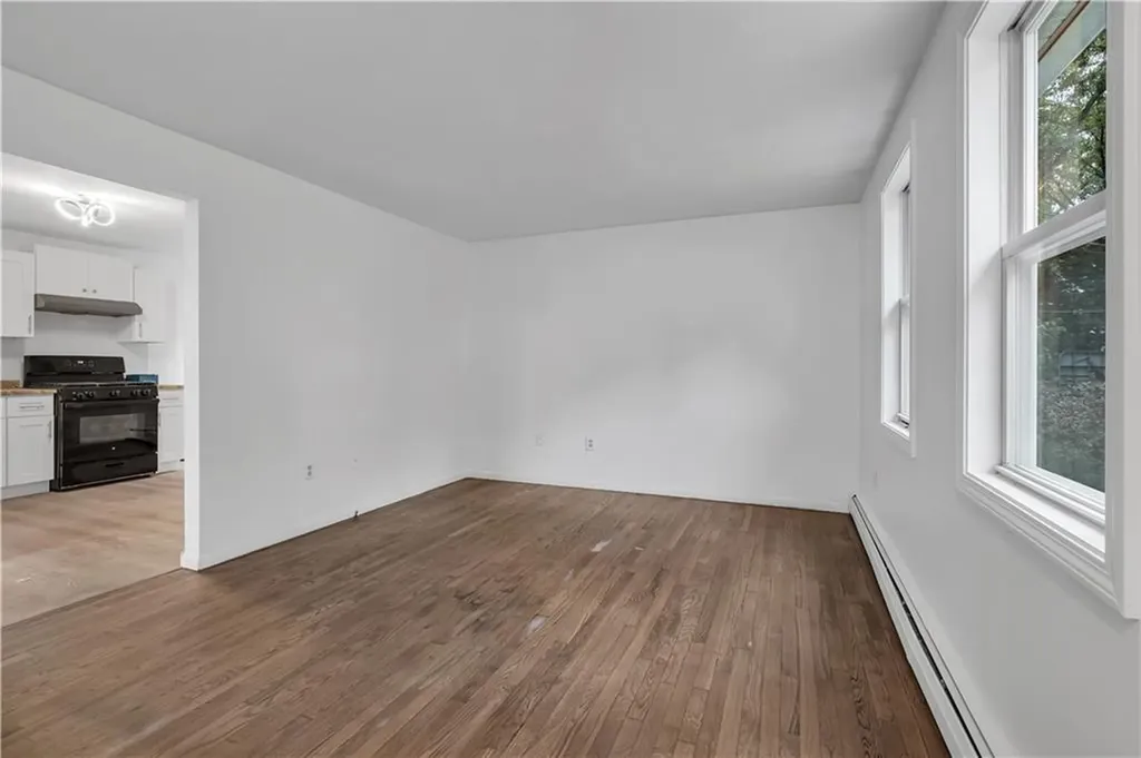 25 Smith Street Lincoln RI 02865