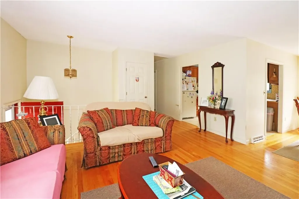 20 Franklin Terrace Portsmouth RI 02871