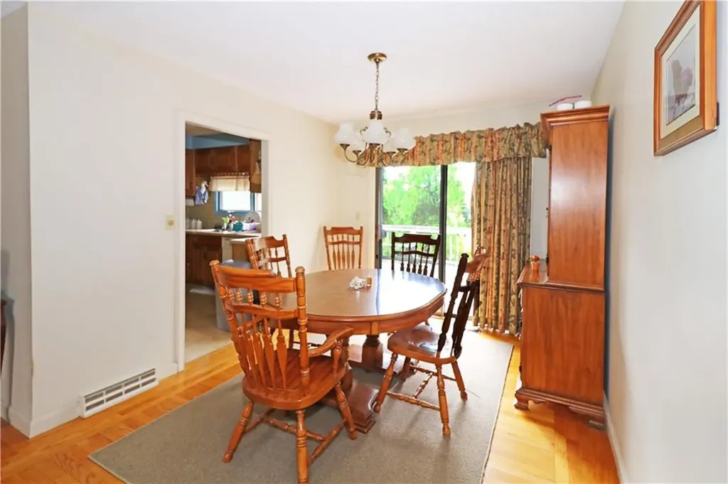 20 Franklin Terrace Portsmouth RI 02871