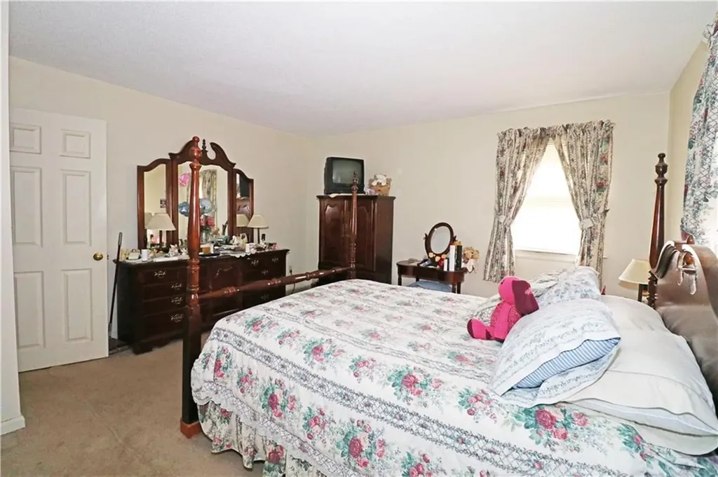 20 Franklin Terrace Portsmouth RI 02871