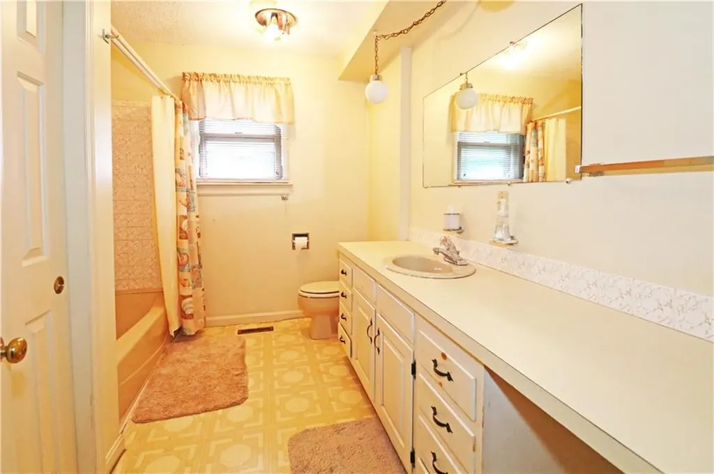 20 Franklin Terrace Portsmouth RI 02871