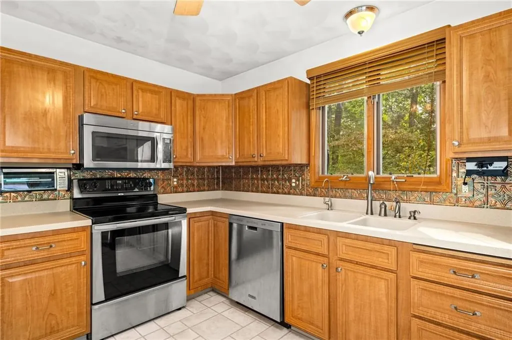 335 Chaplin Drive Coventry RI 02816