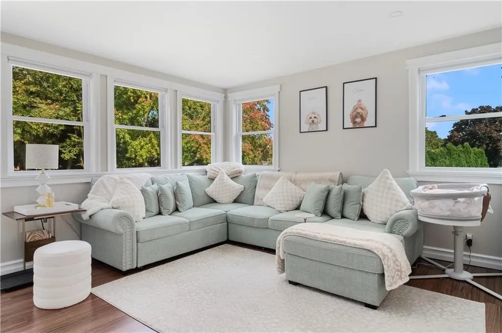 131 Woodview Drive Cranston RI 02920