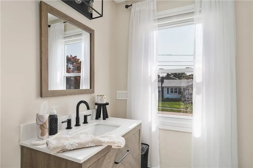 131 Woodview Drive Cranston RI 02920