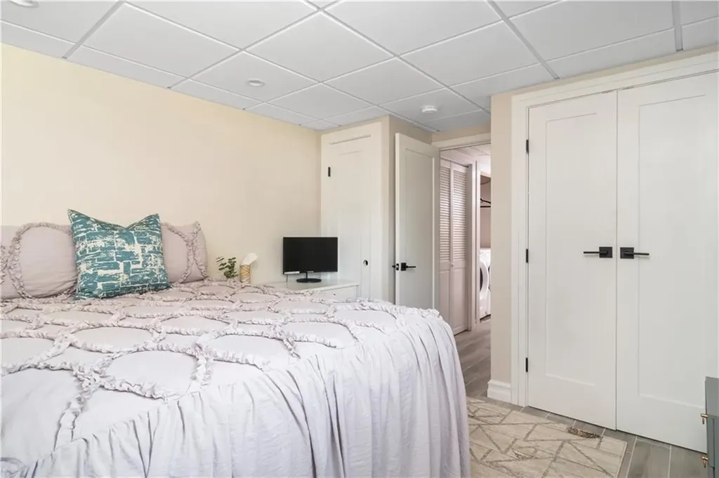 131 Woodview Drive Cranston RI 02920
