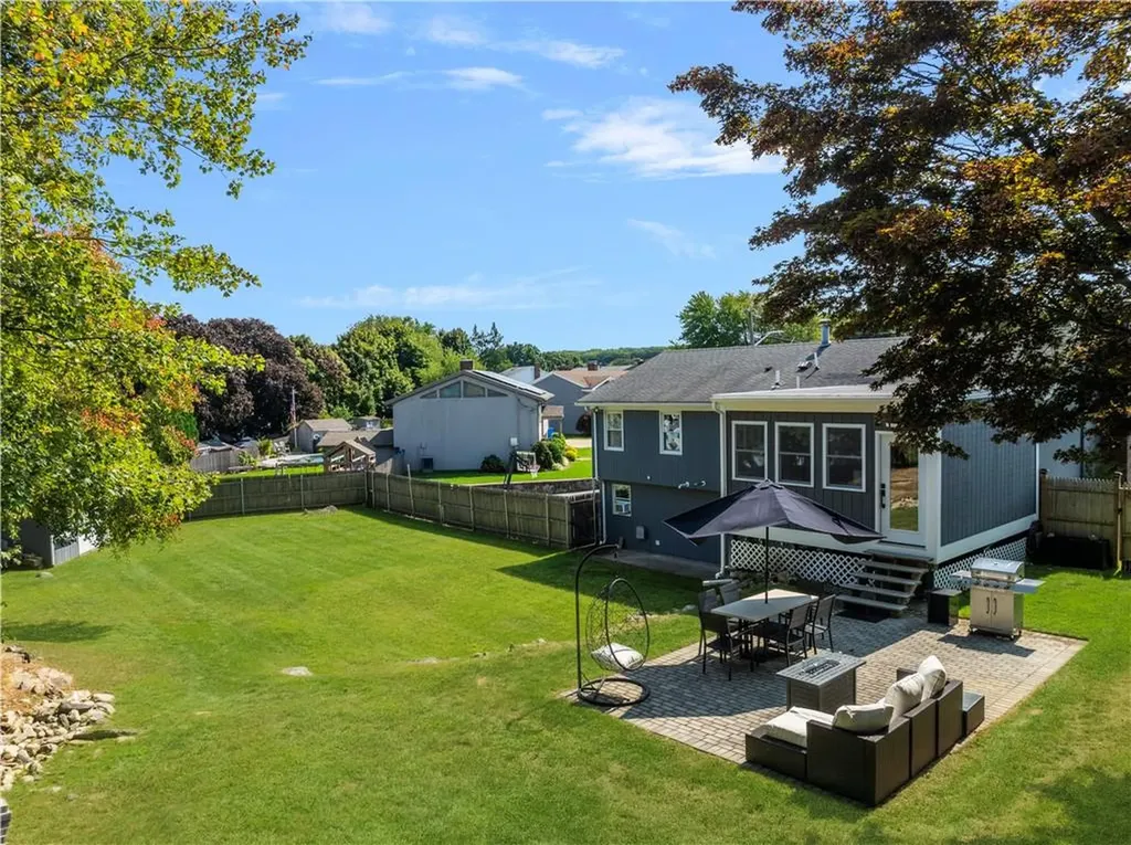 131 Woodview Drive Cranston RI 02920