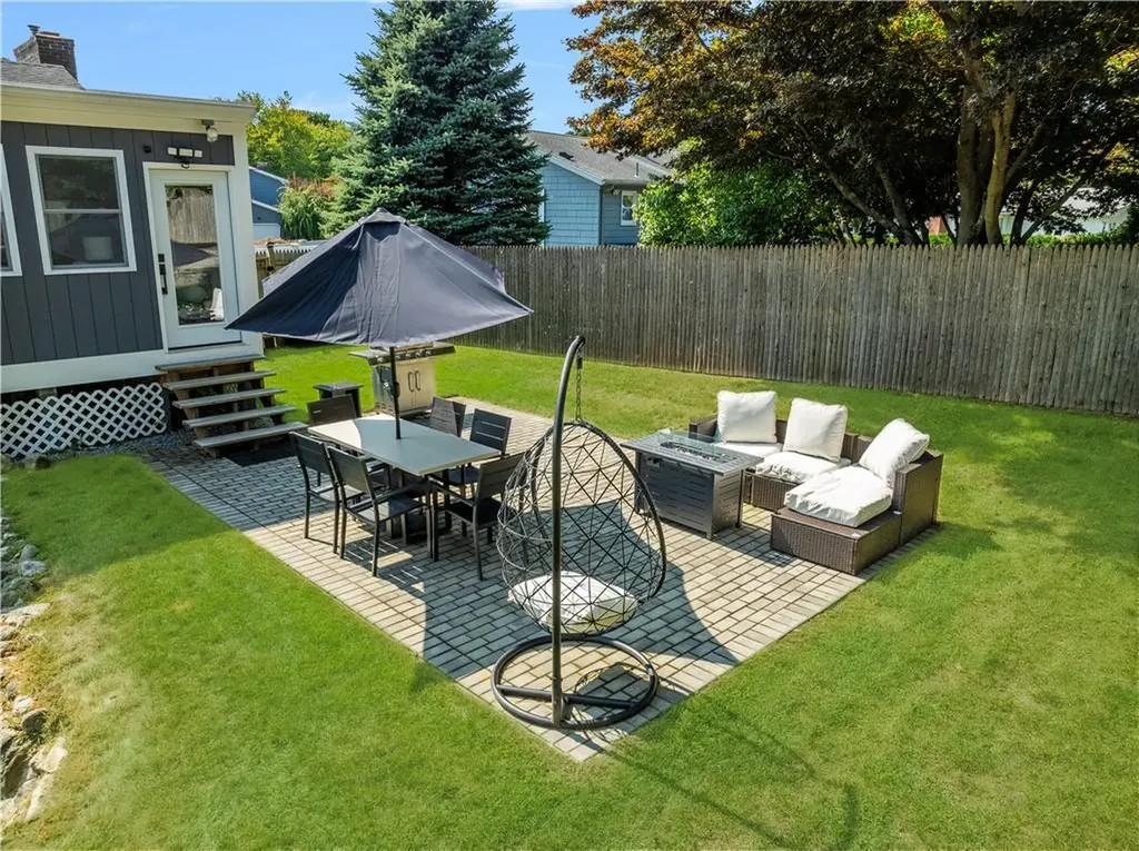 131 Woodview Drive Cranston RI 02920