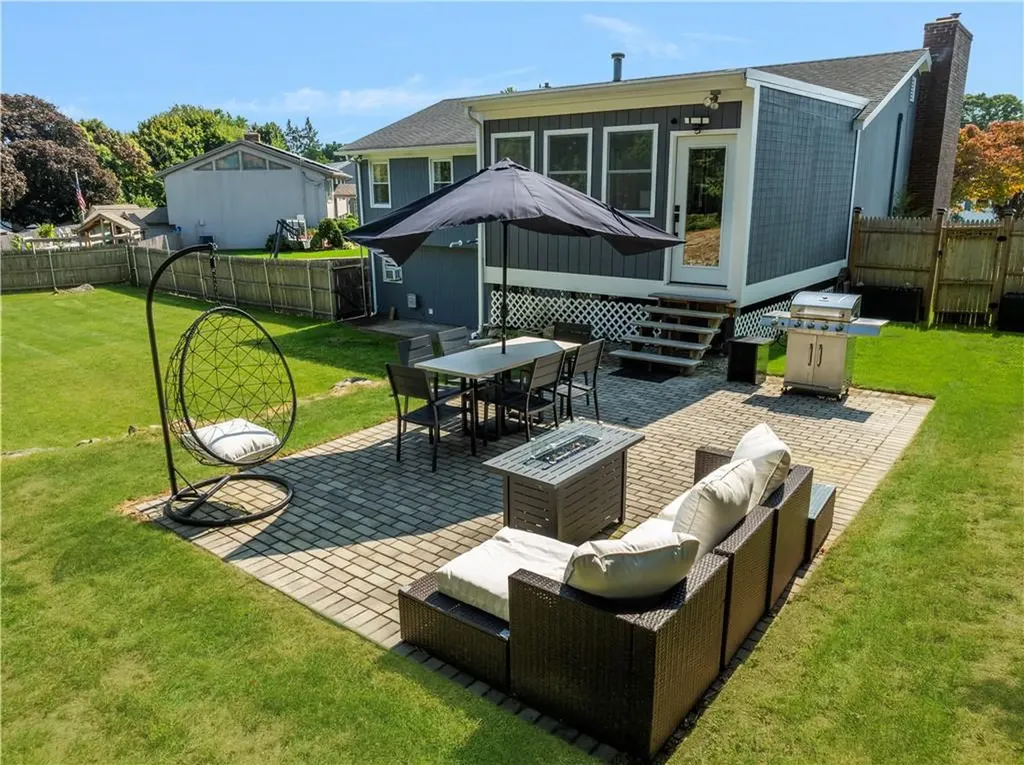 131 Woodview Drive Cranston RI 02920