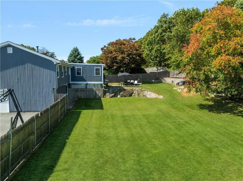 131 Woodview Drive Cranston RI 02920