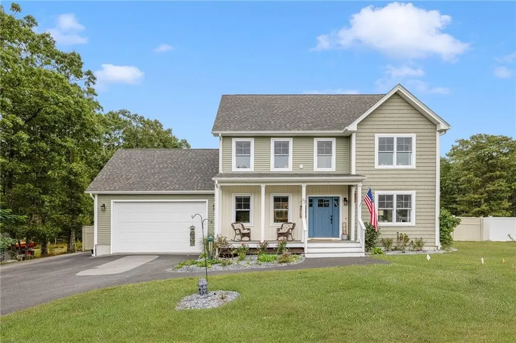 93 Harbor Ridge Lane Tiverton RI 02878