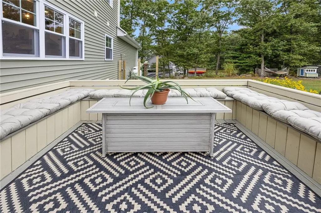 93 Harbor Ridge Lane Tiverton RI 02878