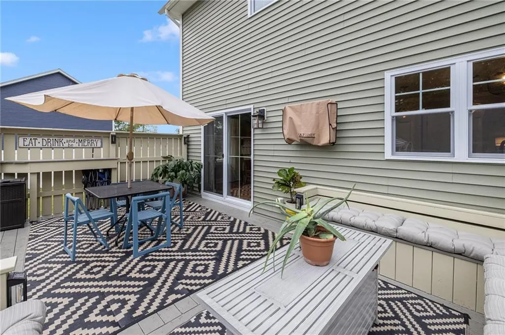 93 Harbor Ridge Lane Tiverton RI 02878