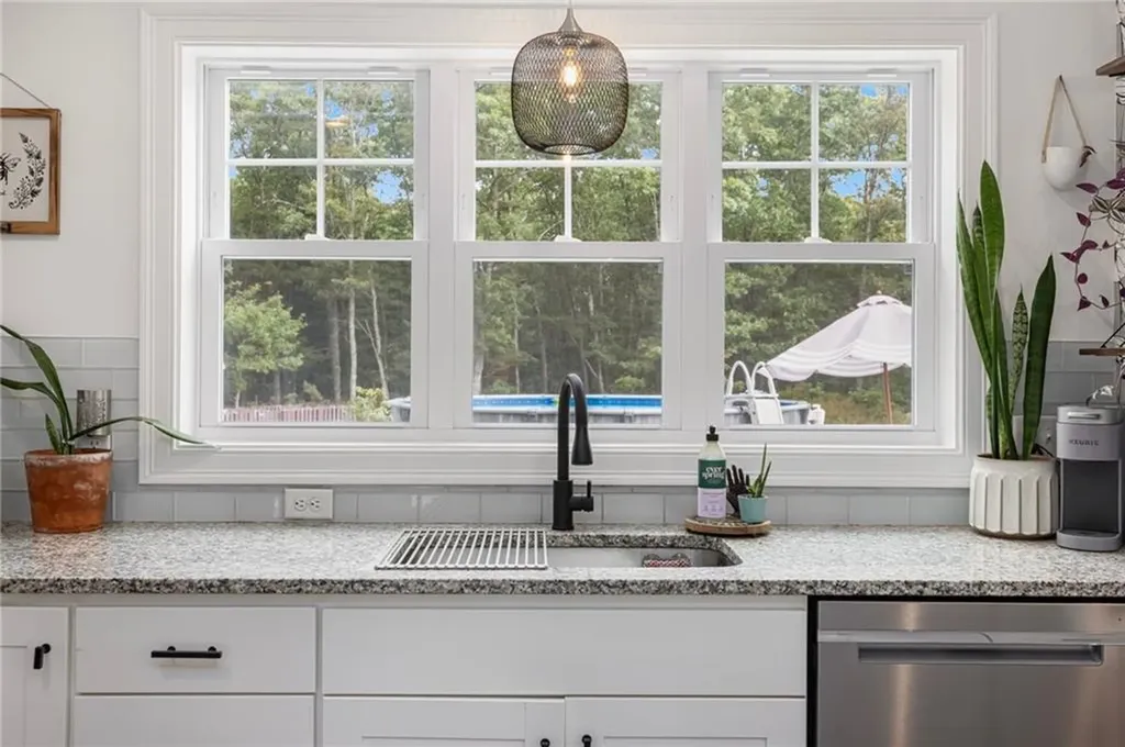93 Harbor Ridge Lane Tiverton RI 02878