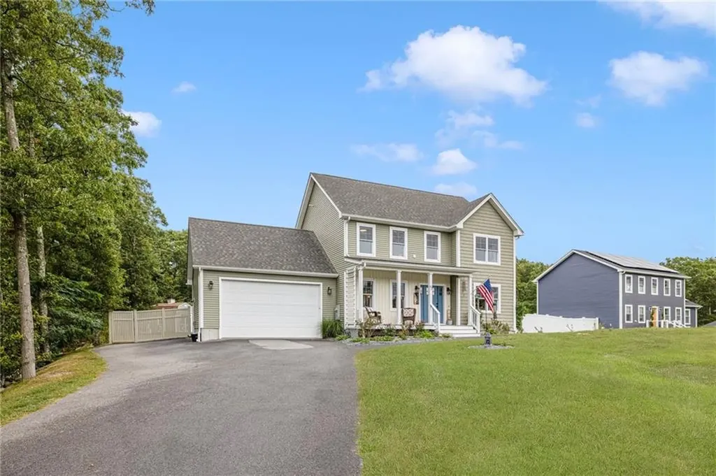 93 Harbor Ridge Lane Tiverton RI 02878