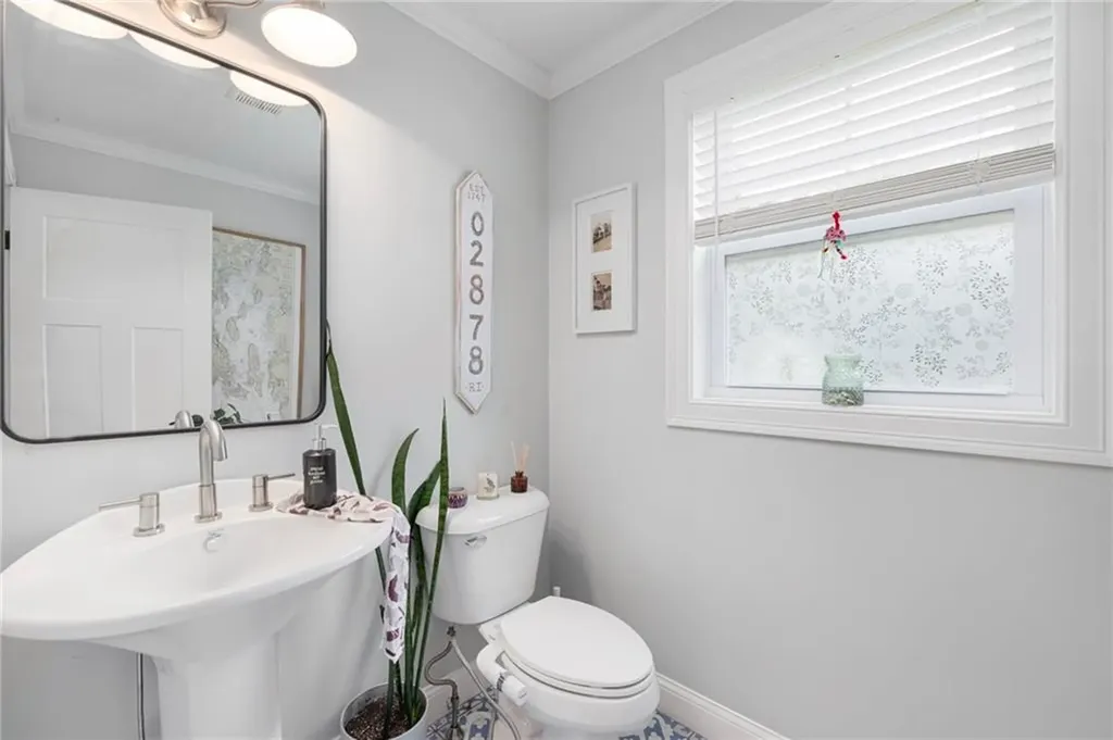 93 Harbor Ridge Lane Tiverton RI 02878