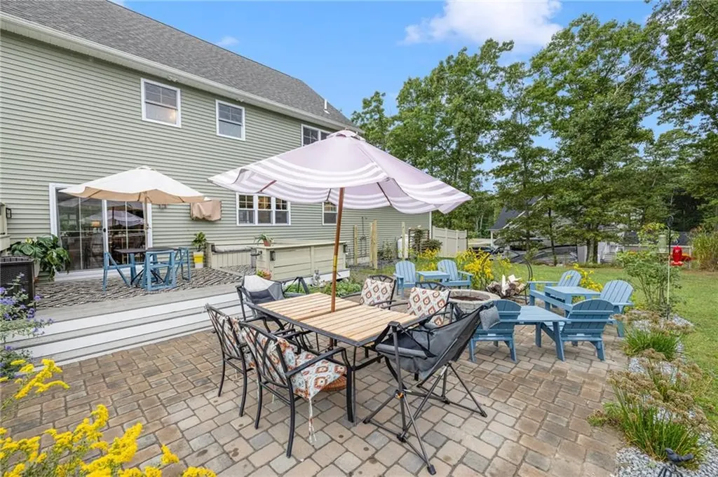 93 Harbor Ridge Lane Tiverton RI 02878