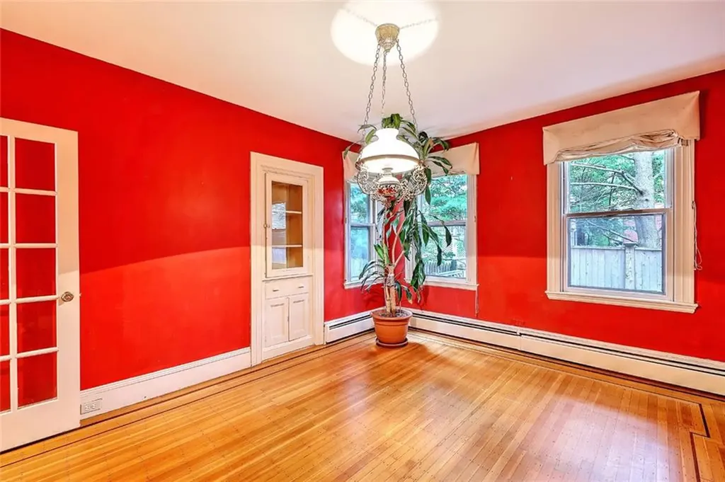 9 Creighton Street Providence RI 02906